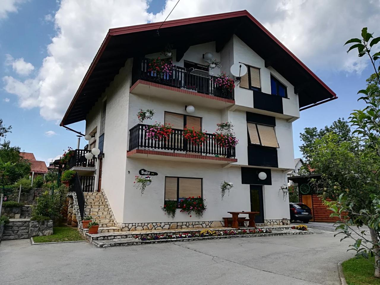Apartment Bozic Vrbovsko Dış mekan fotoğraf